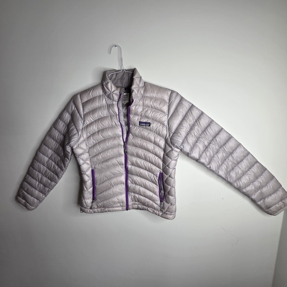 Patagonia - Women's Down Sweater Jacket - Size Small - 900 Down Rating - Picture 1 of 11